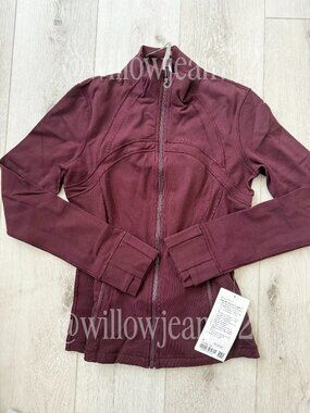 Lululemon - "Cassis" Define Jacket Luon Size 6
